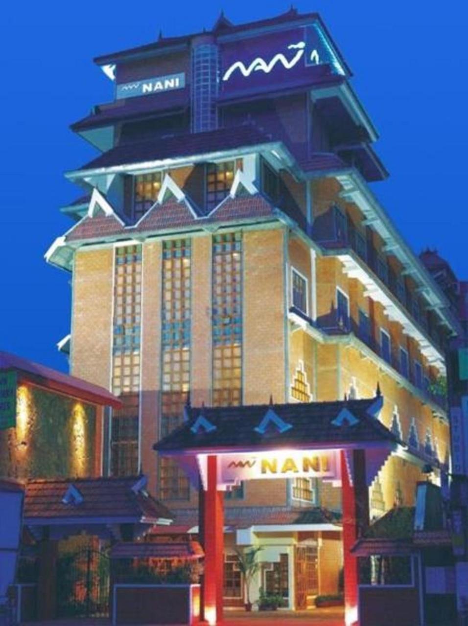 Nani Hotel Kollam Ngoại thất bức ảnh
